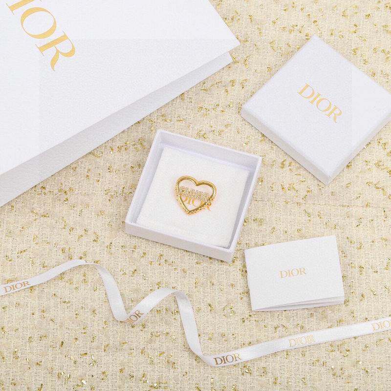Dior Brooch 01lyr07